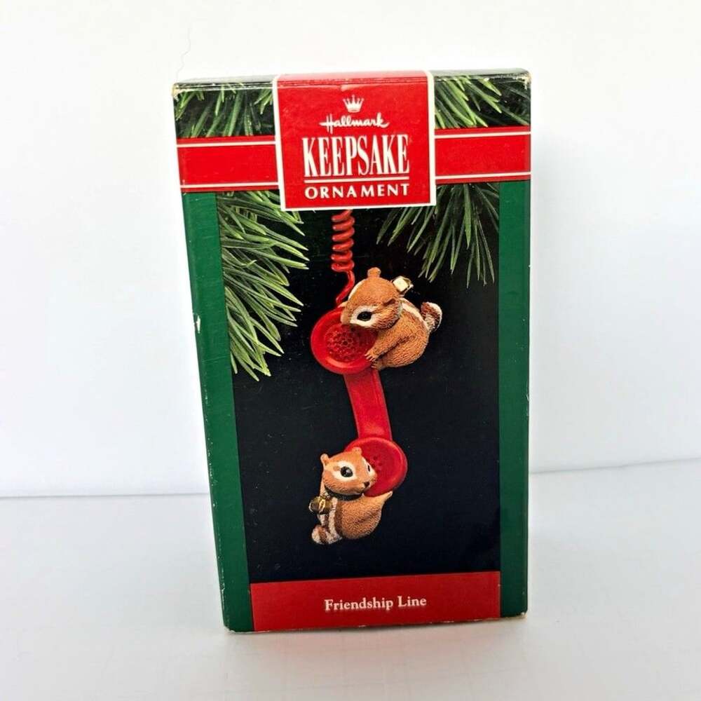 1992 Hallmark Keepsake Friendship Line Chipmunk Telephone Ornament QX5034 Box